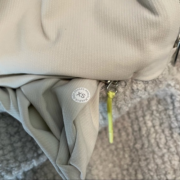 LULULEMON Rare Grey Cozy 3/4 Zip Up Hoodie Pullover Sweater Jacket XS men’s - Picture 6 of 9